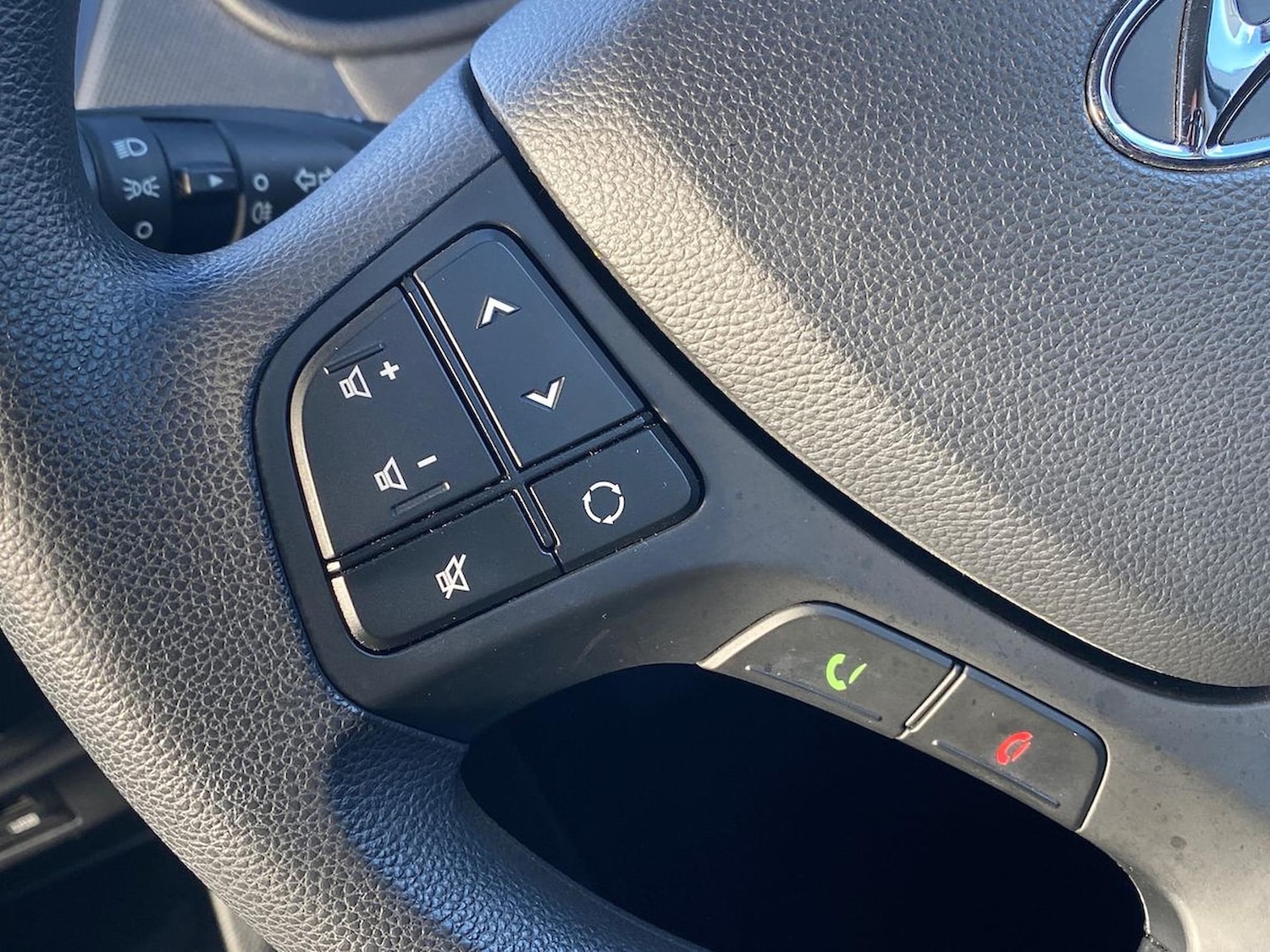 Used Hyundai i10 2017 for sale - 76357971: Photo 24