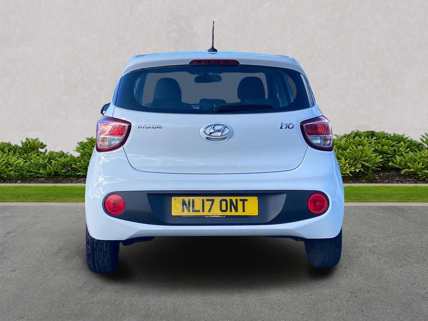 Used Hyundai i10 2017 for sale - 76357971: Photo 4