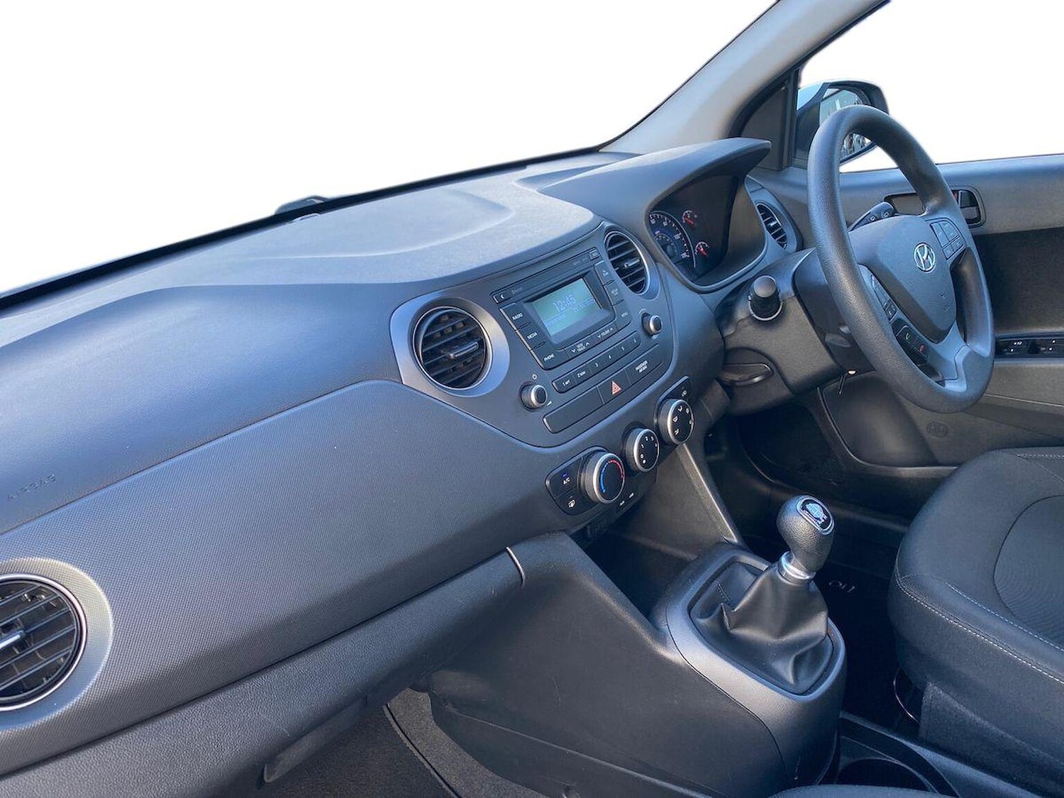 Used Hyundai i10 2017 for sale - 76357971: Photo 7