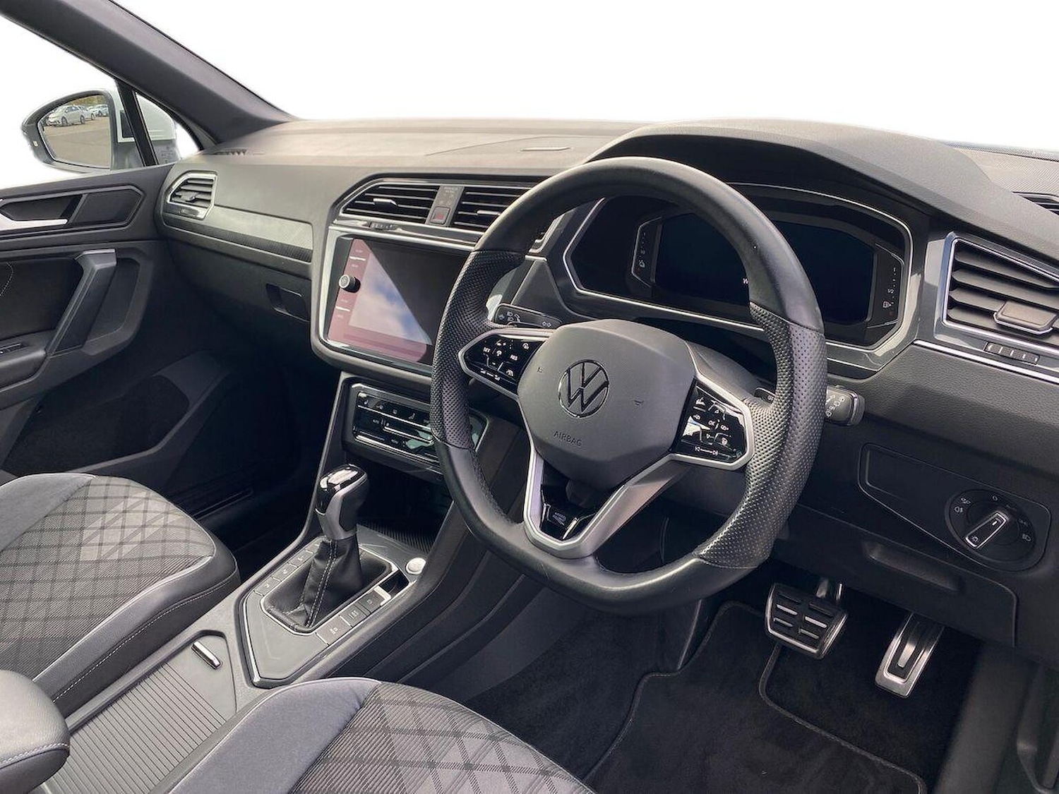 Used Volkswagen Tiguan 2023 for sale - 76187051: Photo 15