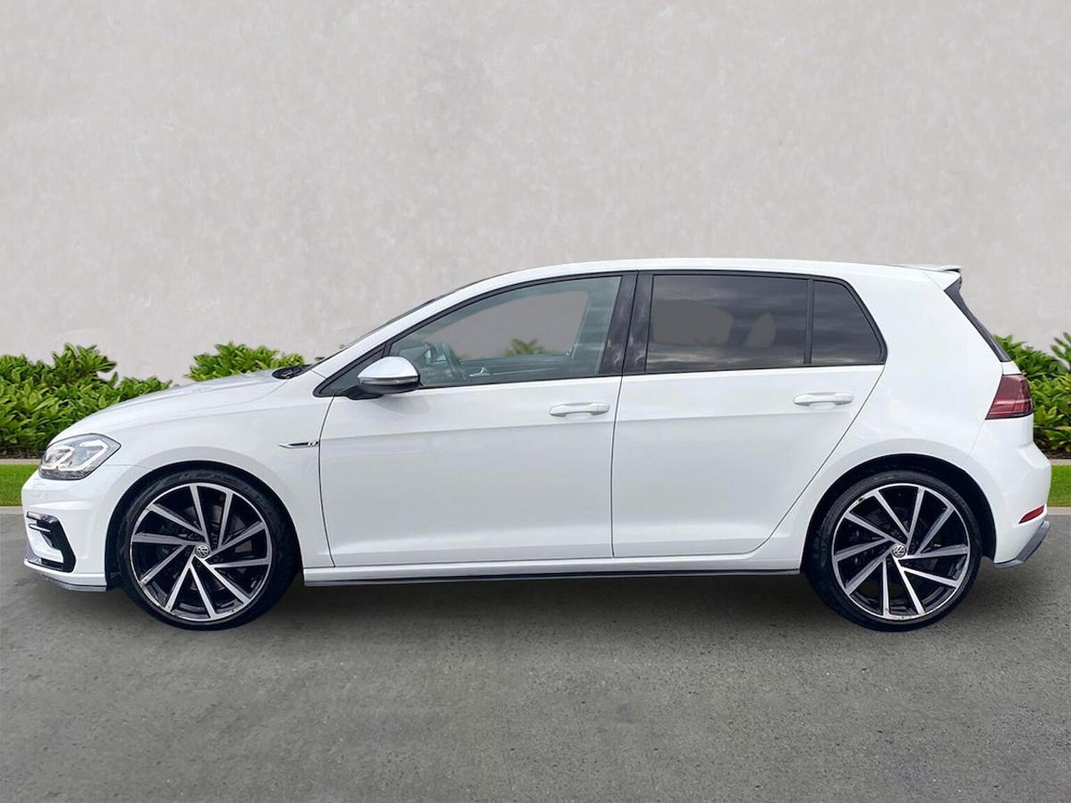 Used Volkswagen Golf 2017 for sale - 76504999: Photo 19