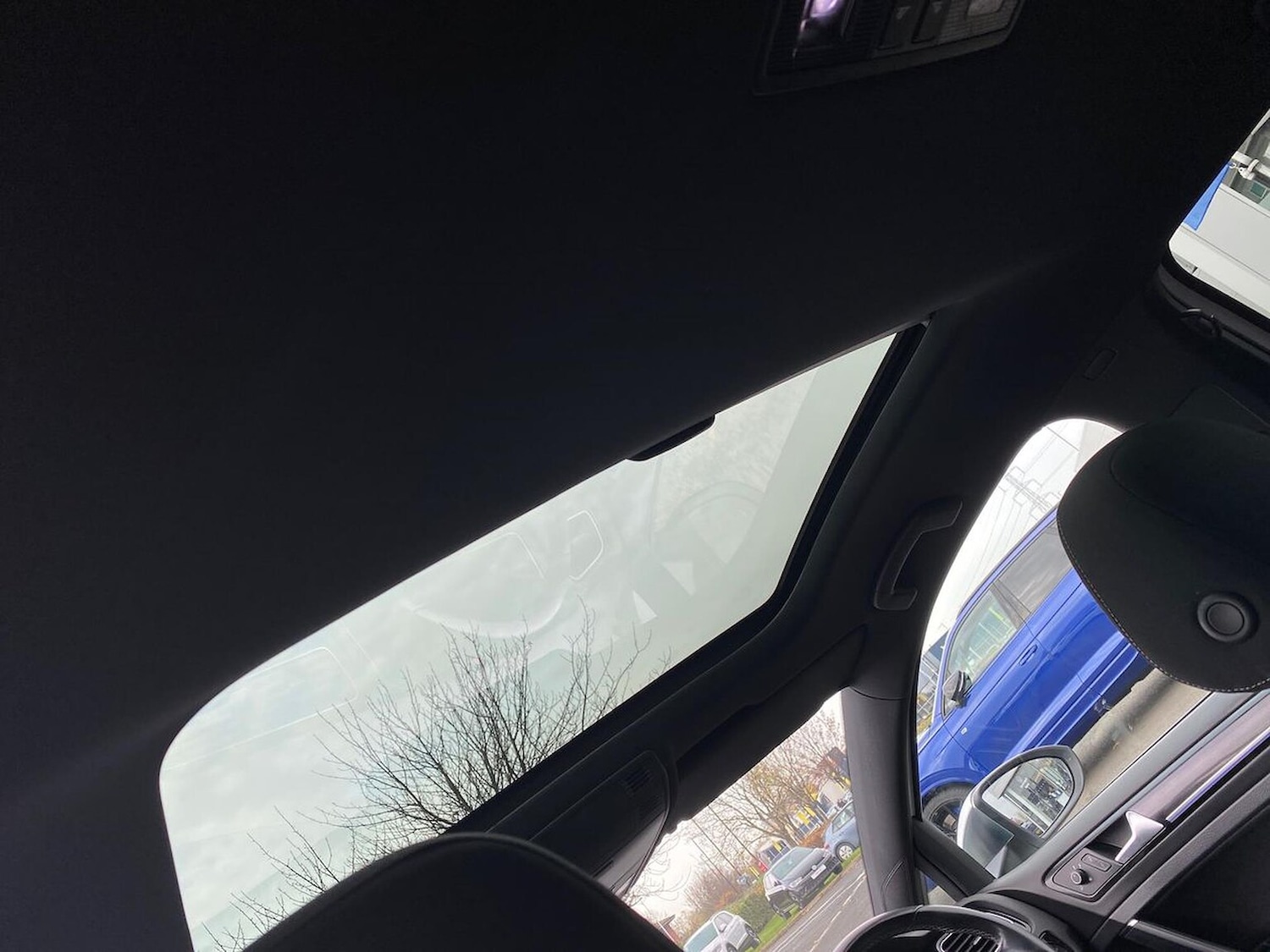 Used Volkswagen Golf 2017 for sale - 76504999: Photo 31