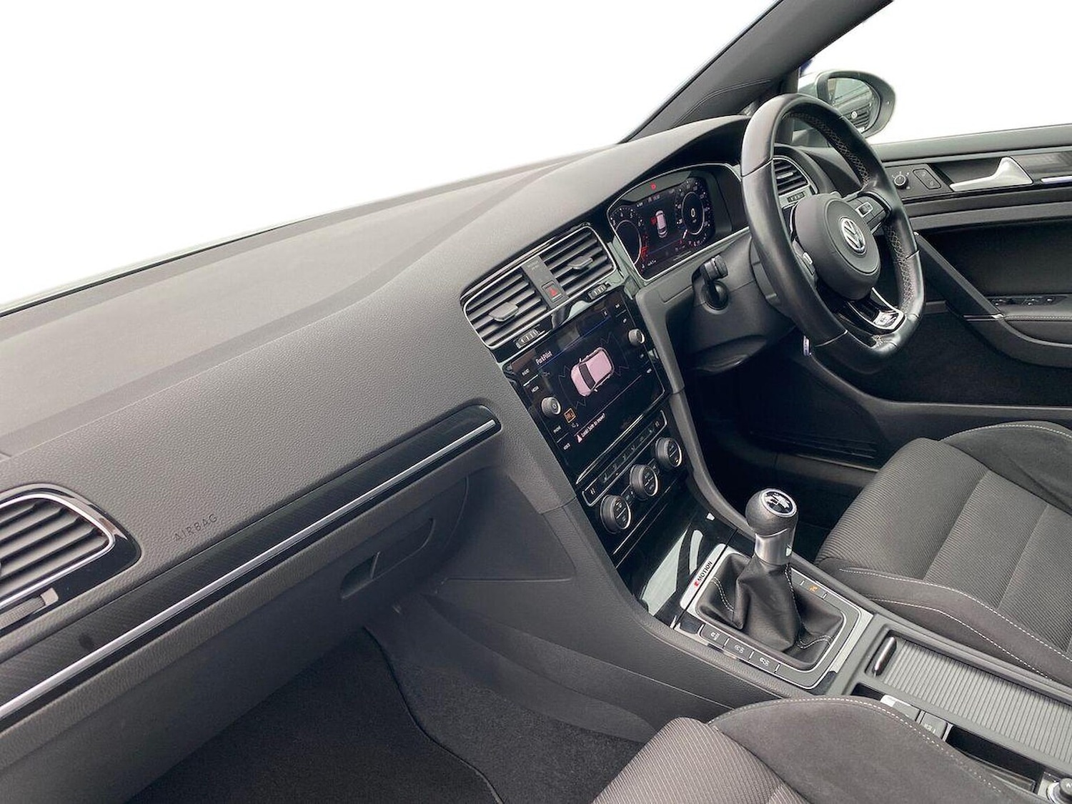 Used Volkswagen Golf 2017 for sale - 76504999: Photo 7