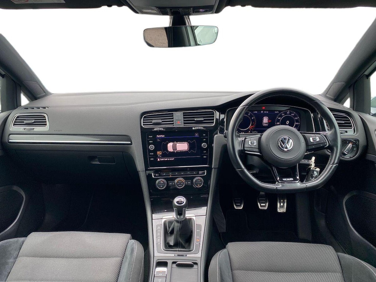 Used Volkswagen Golf 2017 for sale - 76504999: Photo 8