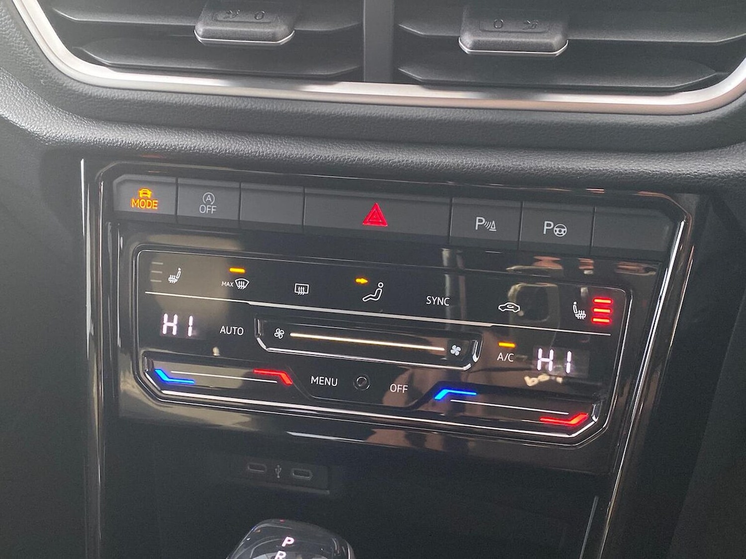 Used Volkswagen T-Roc 2025 for sale - 78026148: Photo 12