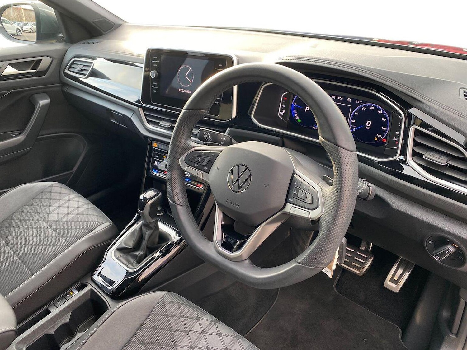 Used Volkswagen T-Roc 2025 for sale - 78026148: Photo 15