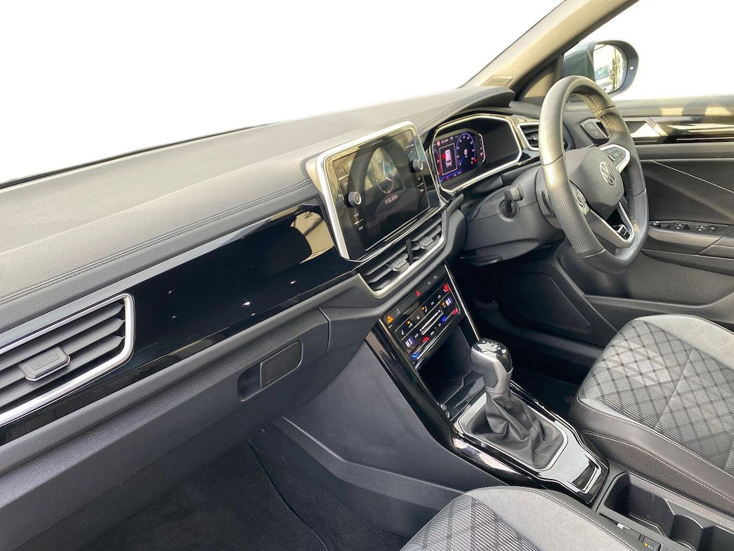 Used Volkswagen T-Roc 2025 for sale - 78026148: Photo 7