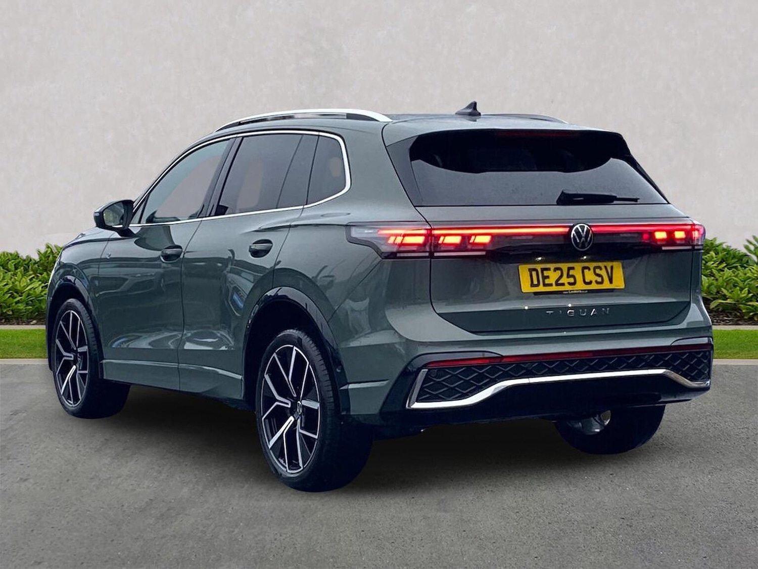 Used Volkswagen Tiguan 2025 for sale - 76951219: Photo 2