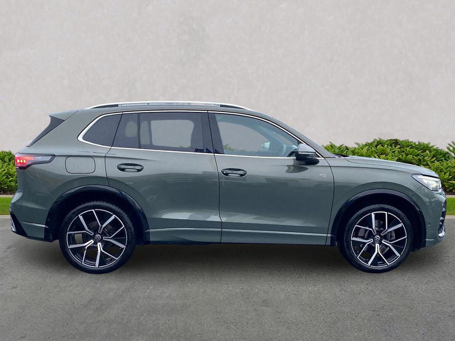 Used Volkswagen Tiguan 2025 for sale - 76951219: Photo 3