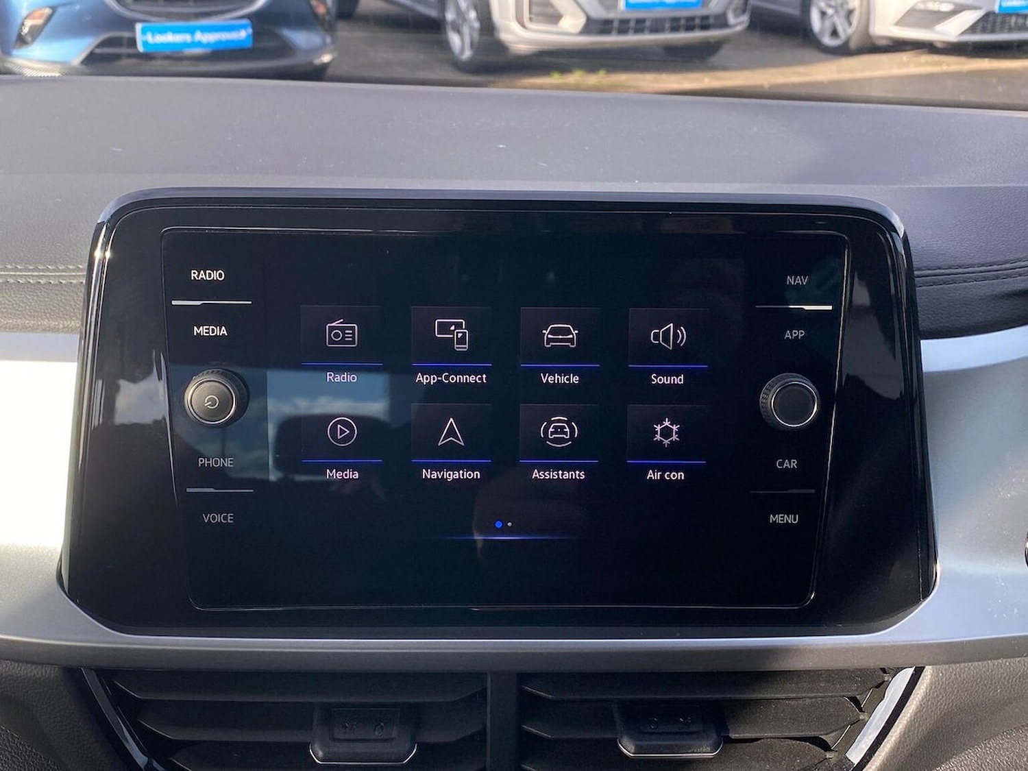 Used Volkswagen T-Roc 2023 for sale - 76464711: Photo 11