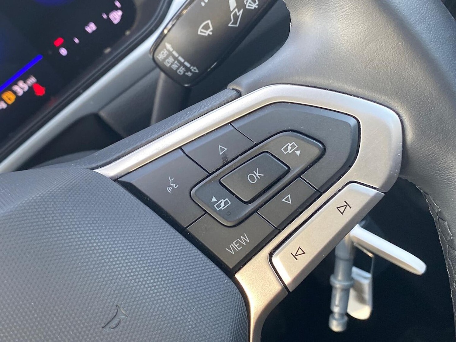 Used Volkswagen T-Roc 2023 for sale - 76464711: Photo 24