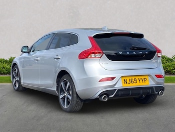 Used Volvo V40 2019 for sale - 75906683: Photo