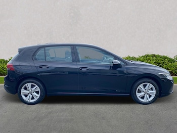 Used Volkswagen Golf 2023 for sale - 75535794: Photo