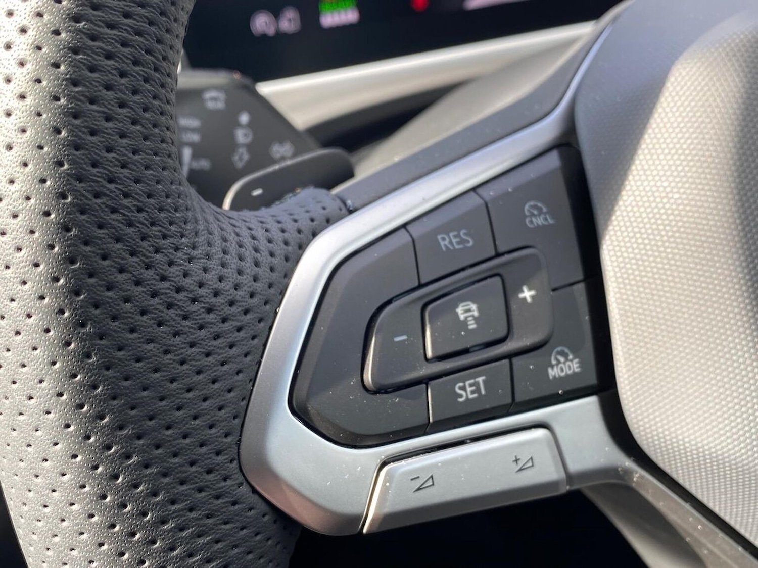 Used Volkswagen Passat 2025 for sale - 77832043: Photo 26