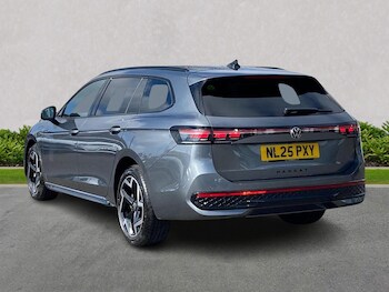 Used Volkswagen Passat 2025 for sale - 77832043: Photo