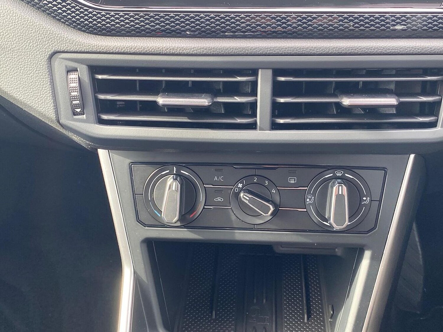 Used Volkswagen Taigo 2025 for sale - 77487388: Photo 12