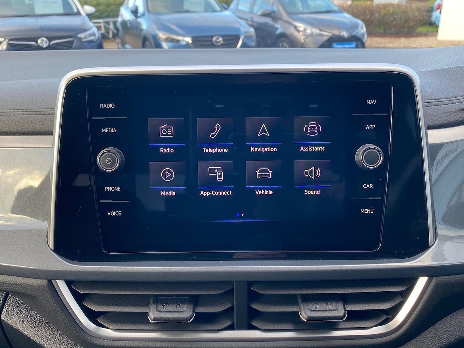 Used Volkswagen T-Roc 2022 for sale - 76637823: Photo 11