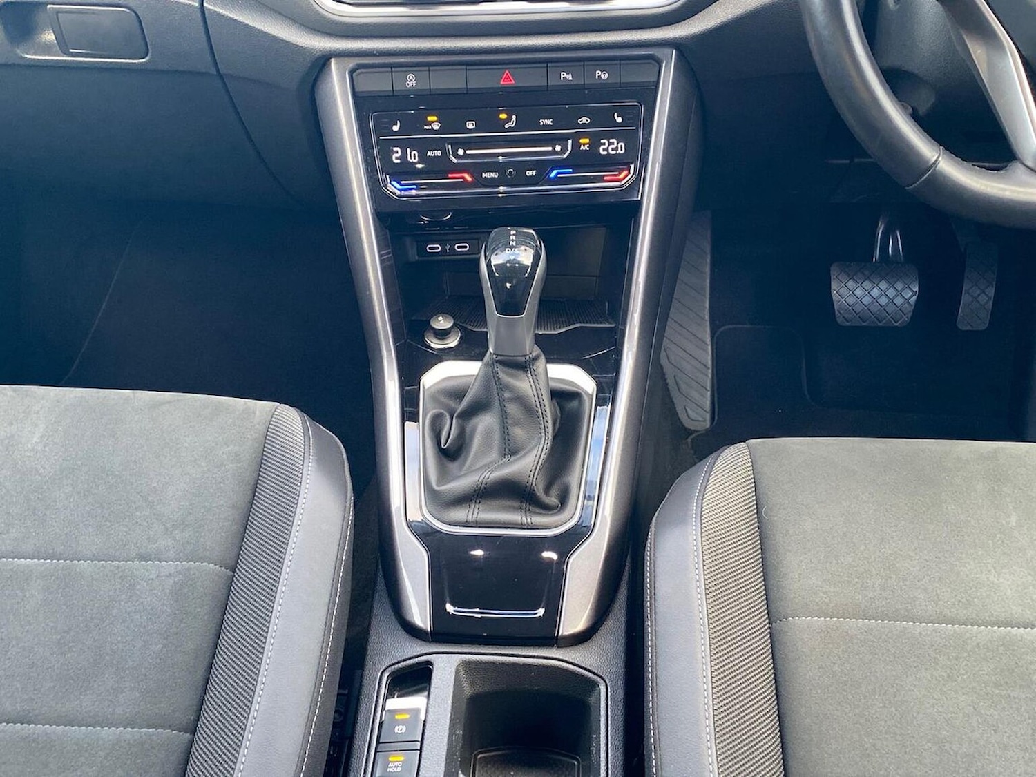 Used Volkswagen T-Roc 2022 for sale - 76637823: Photo 13