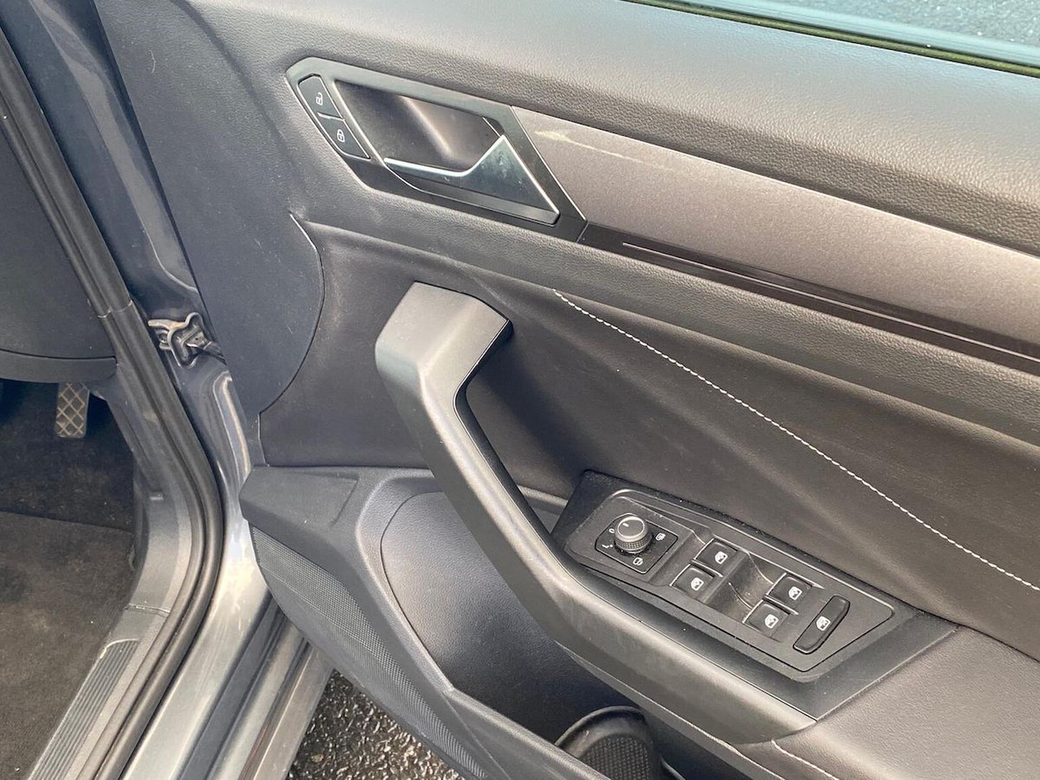 Used Volkswagen T-Roc 2022 for sale - 76637823: Photo 21