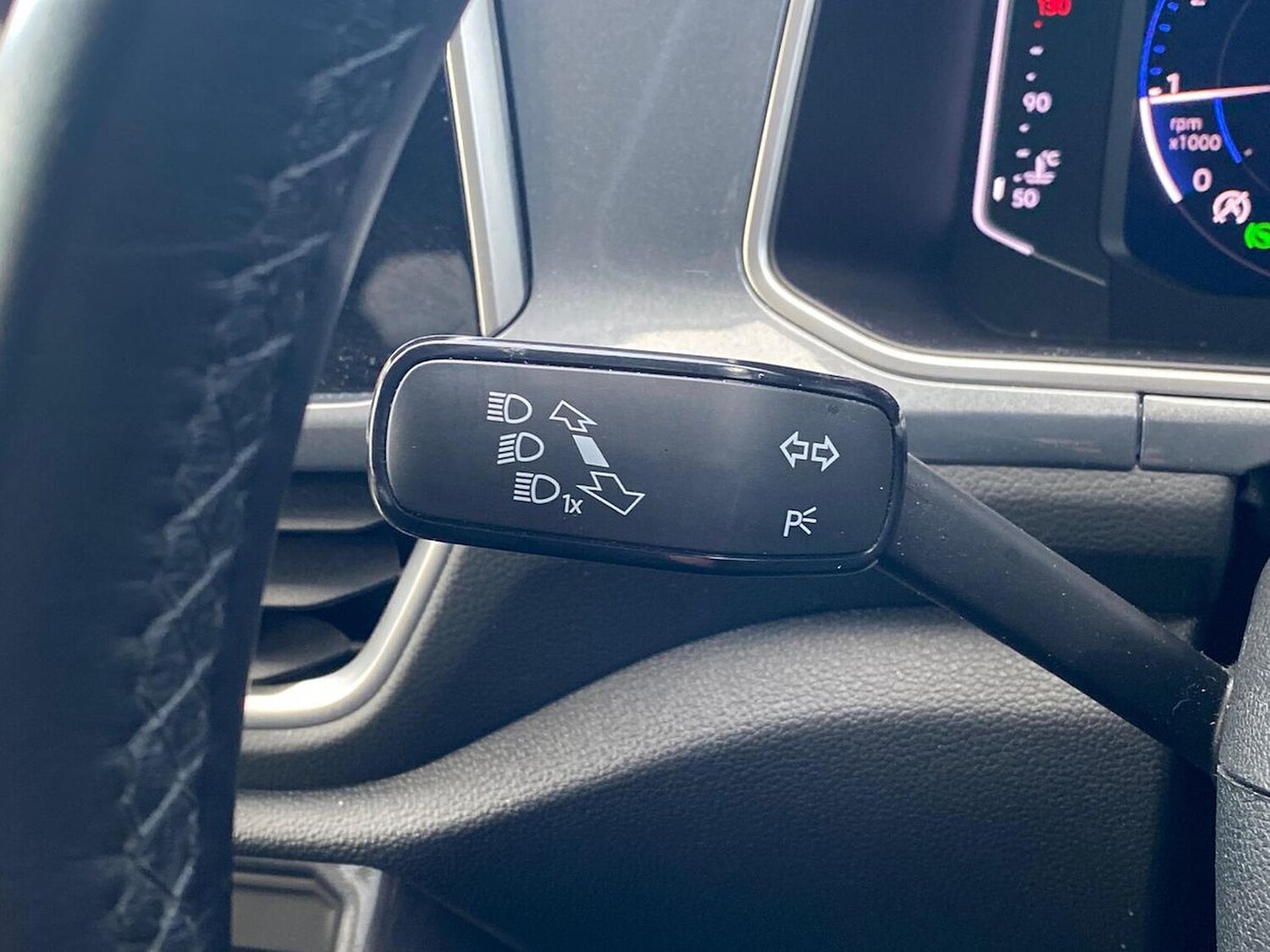 Used Volkswagen T-Roc 2022 for sale - 76637823: Photo 28