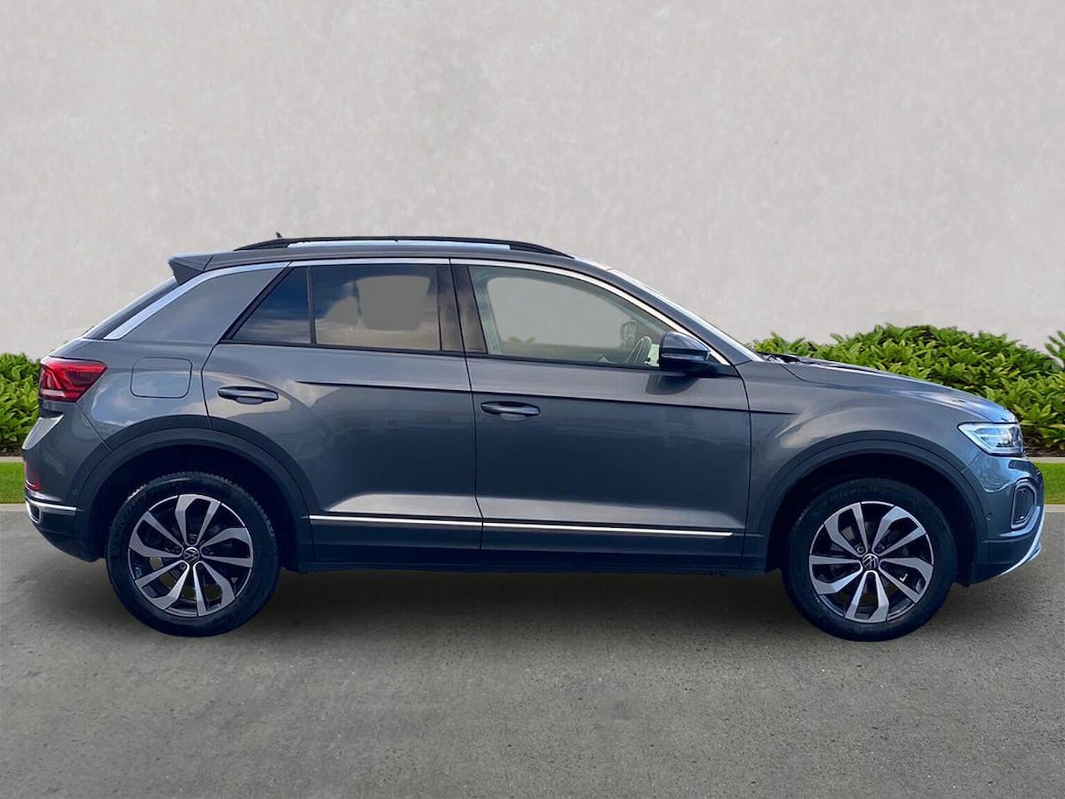 Used Volkswagen T-Roc 2022 for sale - 76637823: Photo 3