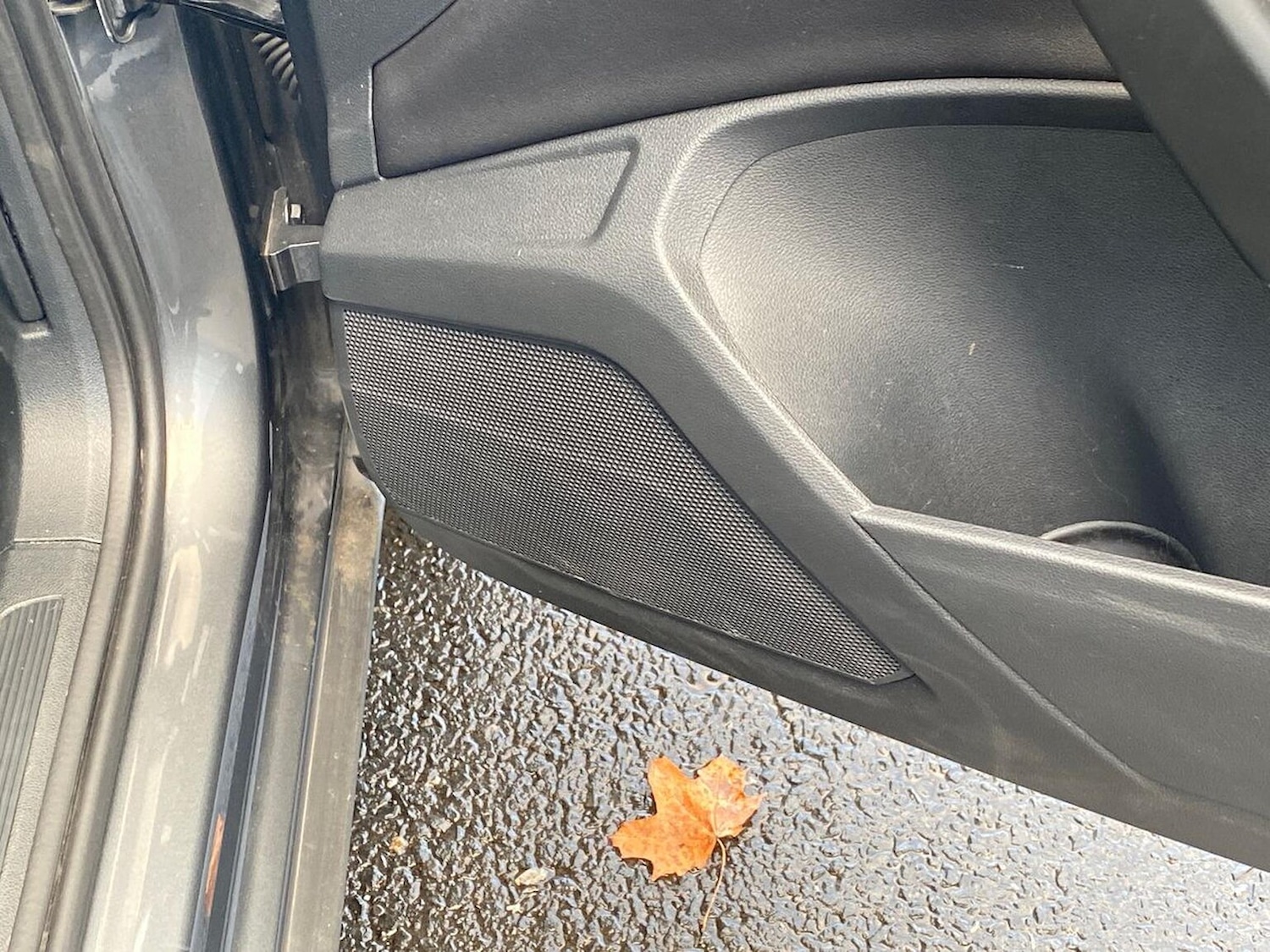 Used Volkswagen T-Roc 2022 for sale - 76637823: Photo 30