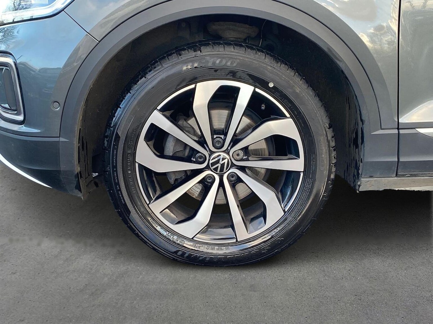 Used Volkswagen T-Roc 2022 for sale - 76637823: Photo 6