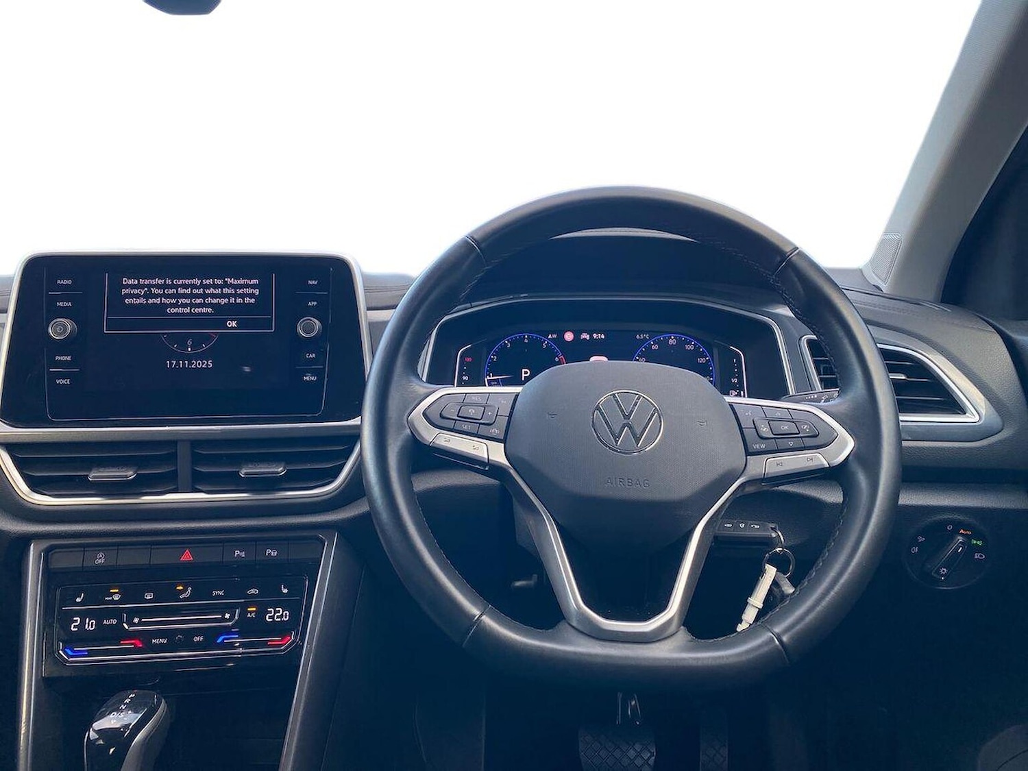 Used Volkswagen T-Roc 2022 for sale - 76637823: Photo 9