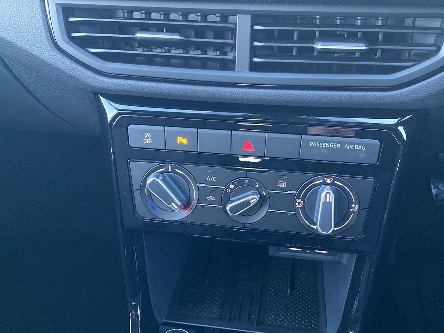 Used Volkswagen T-Cross 2025 for sale - 77488086: Photo 12