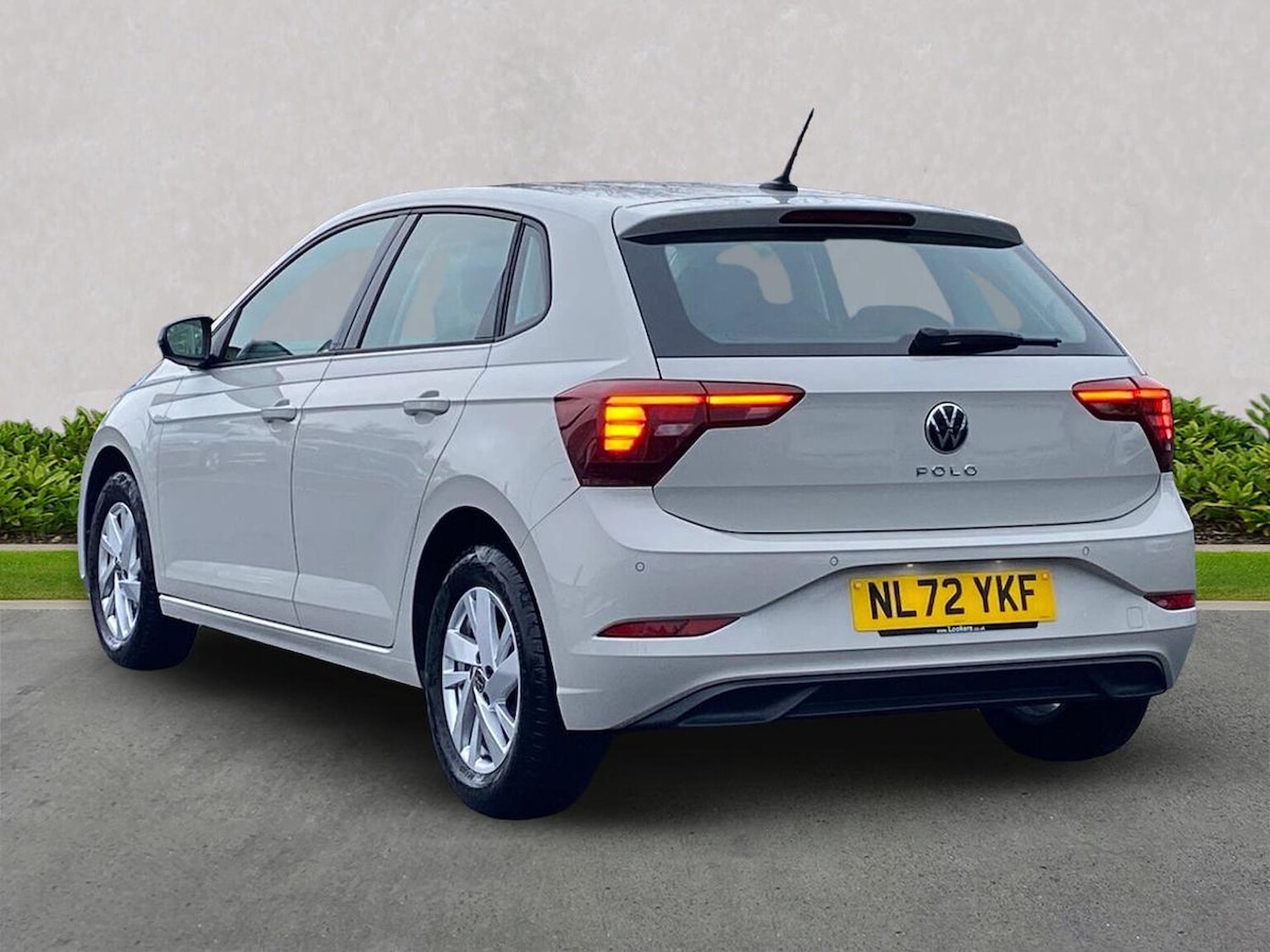 Used Volkswagen Polo 2022 for sale - 77034661: Photo 2