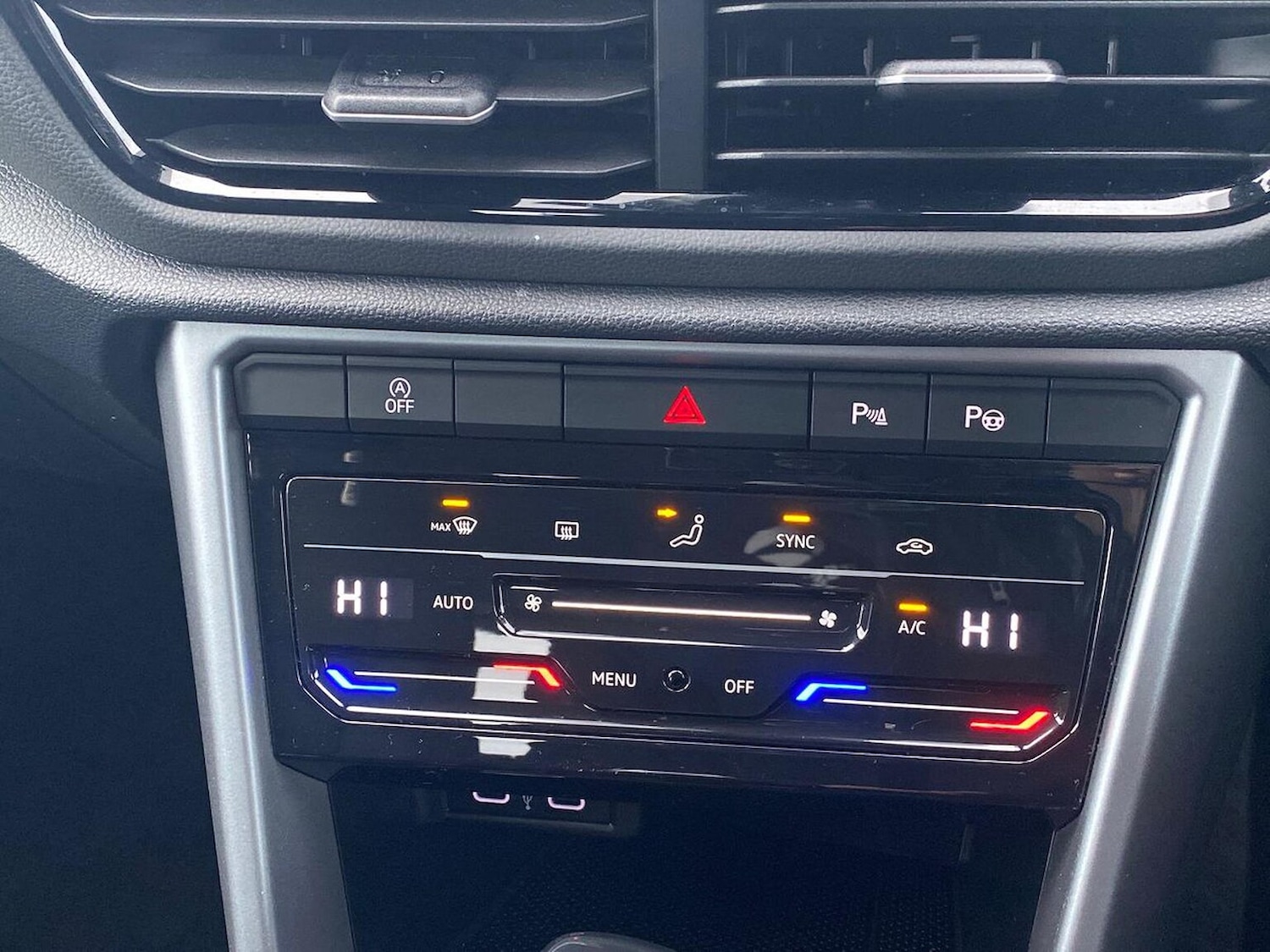 Used Volkswagen T-Roc 2022 for sale - 77001854: Photo 12