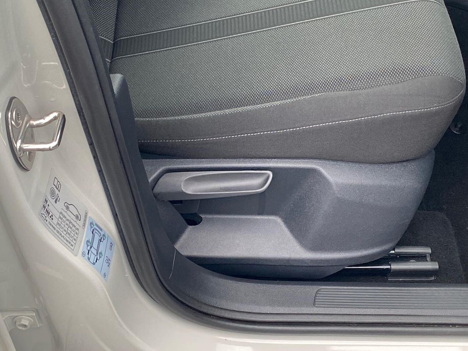 Used Volkswagen T-Roc 2022 for sale - 77001854: Photo 28