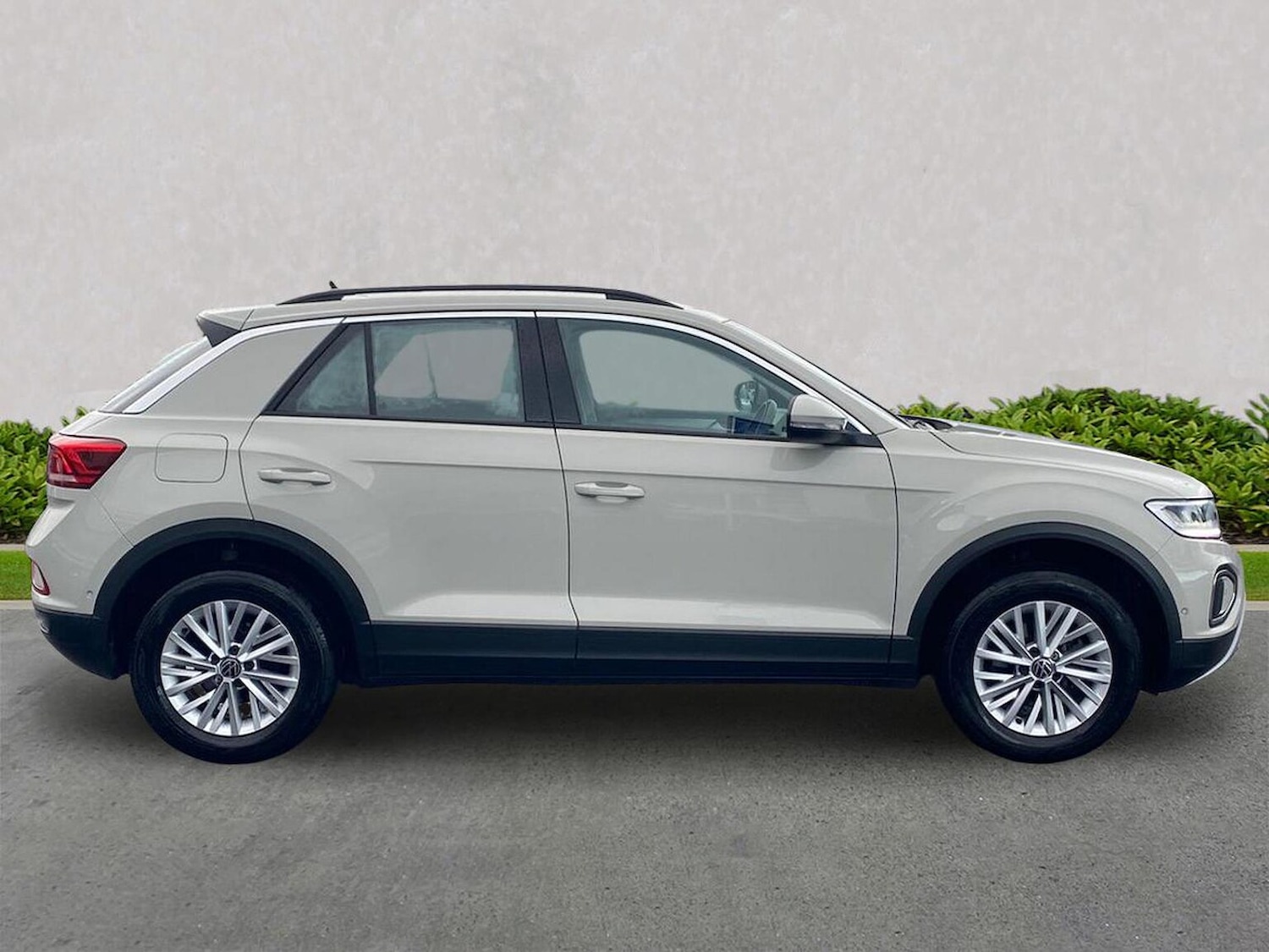 Used Volkswagen T-Roc 2022 for sale - 77001854: Photo 3