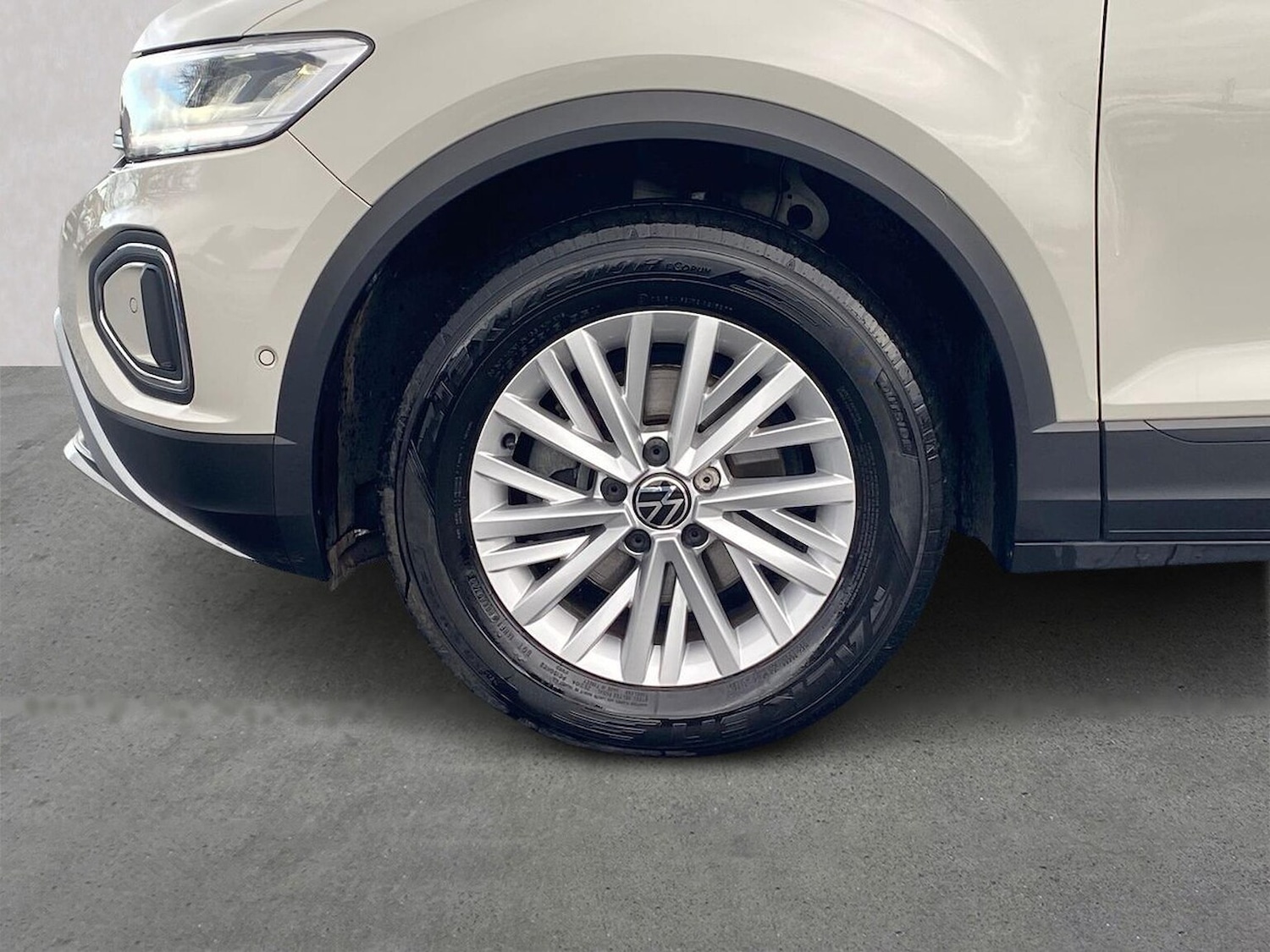 Used Volkswagen T-Roc 2022 for sale - 77001854: Photo 6