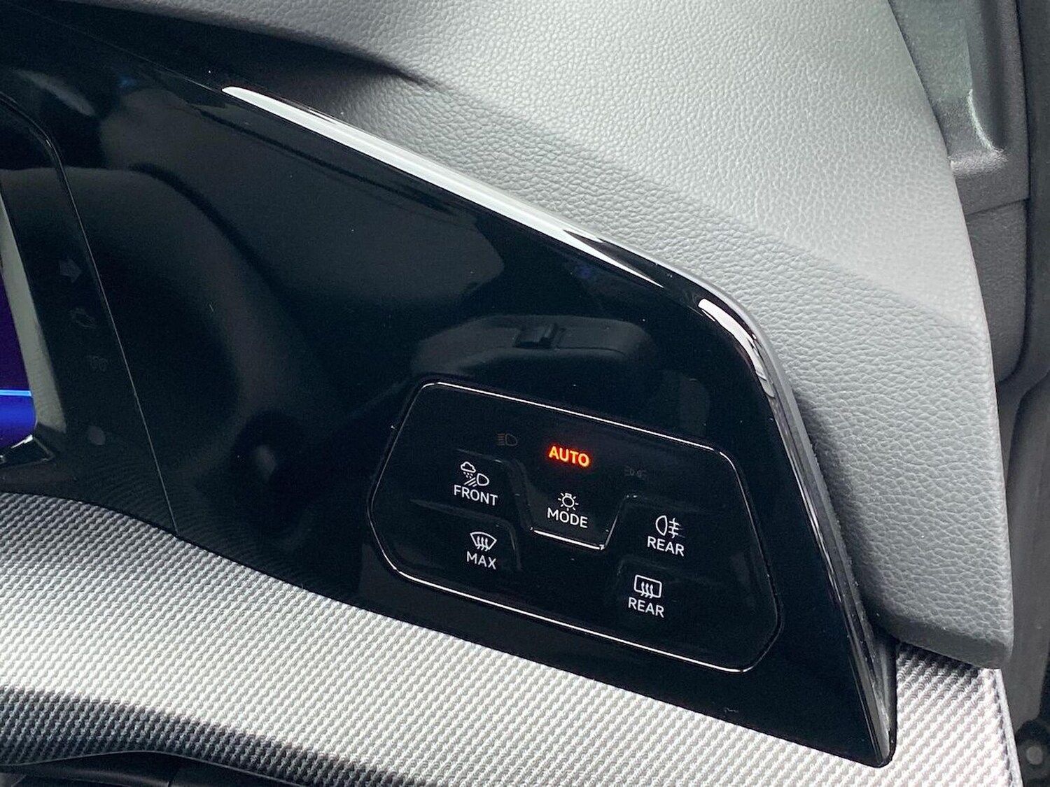 Used Volkswagen Golf 2025 for sale - 77872084: Photo 22