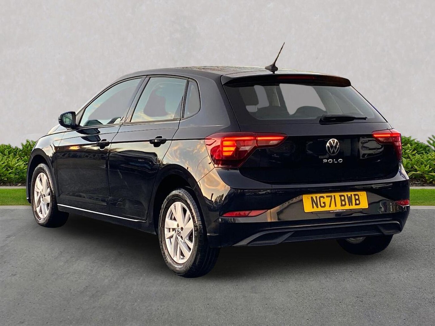 Used Volkswagen Polo 2021 for sale - 76643659: Photo 2