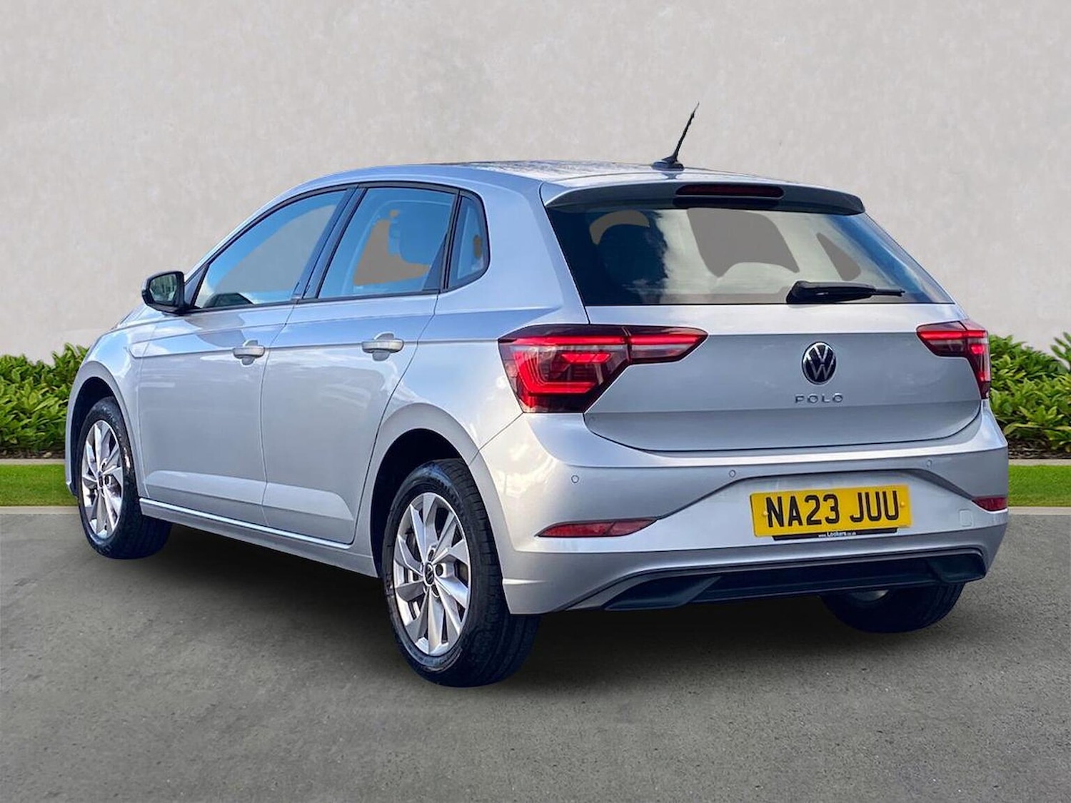 Used Volkswagen Polo 2023 for sale - 76437296: Photo 2