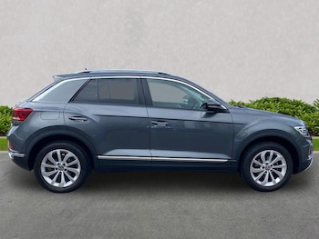 Used Volkswagen T-Roc 2023 for sale - 78897658: Photo