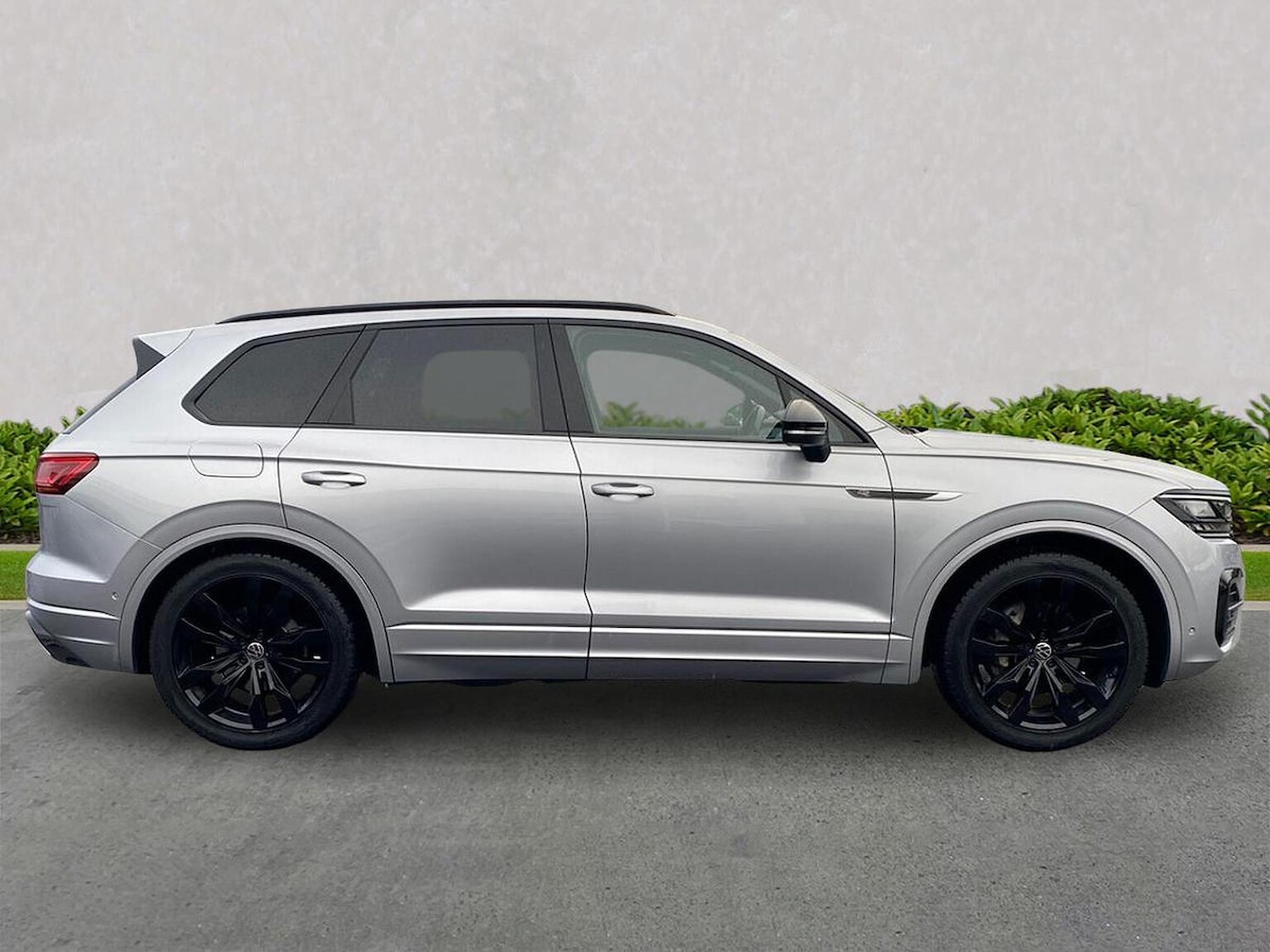 Used Volkswagen Touareg 2022 for sale - 76637820: Photo 3