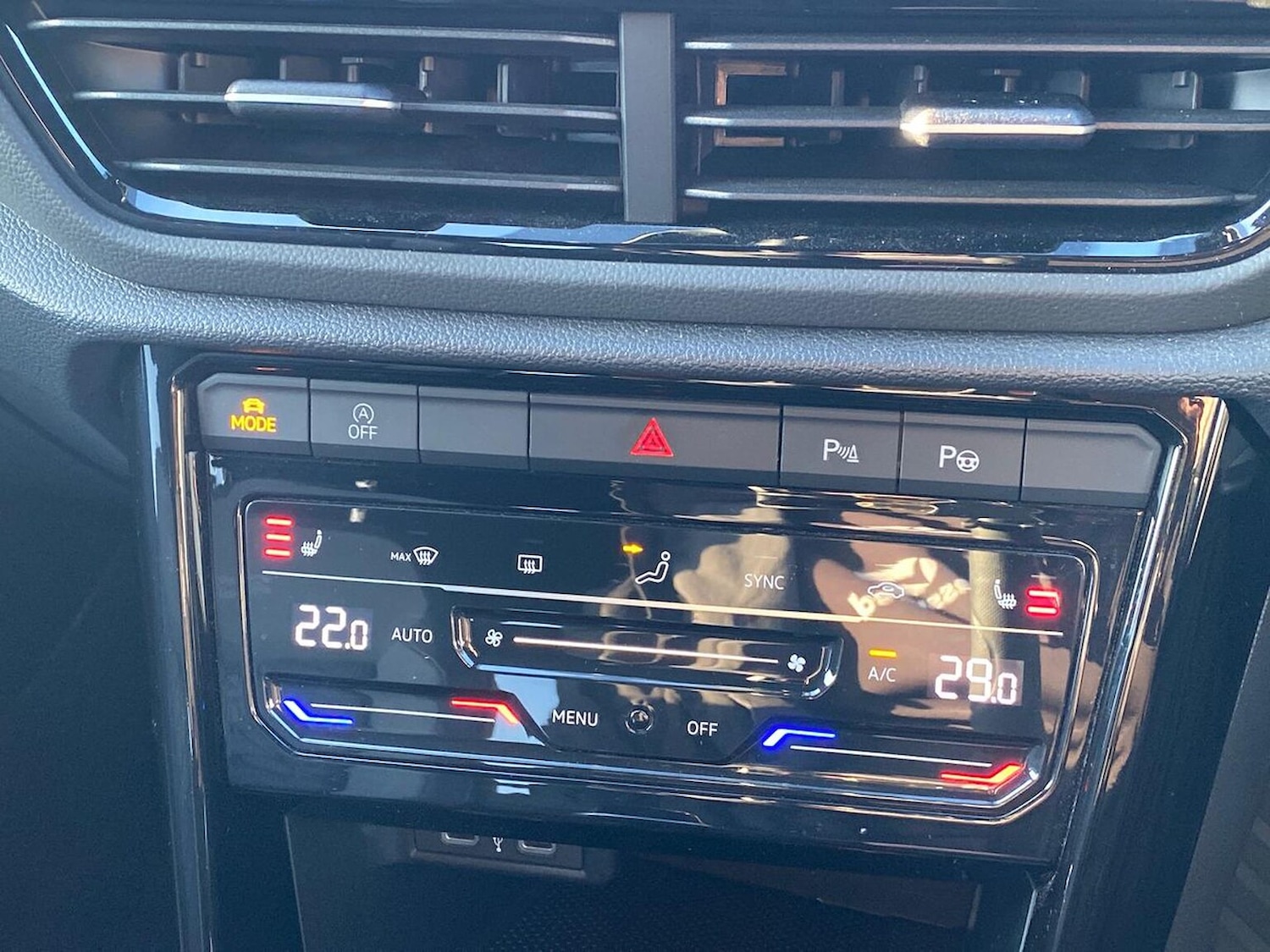 Used Volkswagen T-Roc 2023 for sale - 76821697: Photo 12