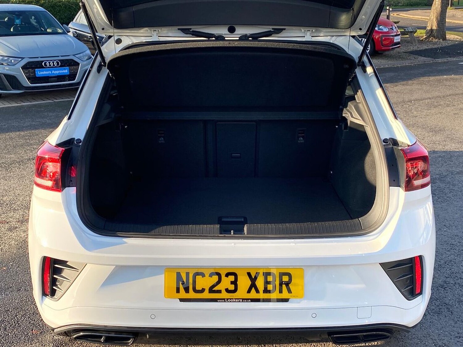 Used Volkswagen T-Roc 2023 for sale - 76821697: Photo 17