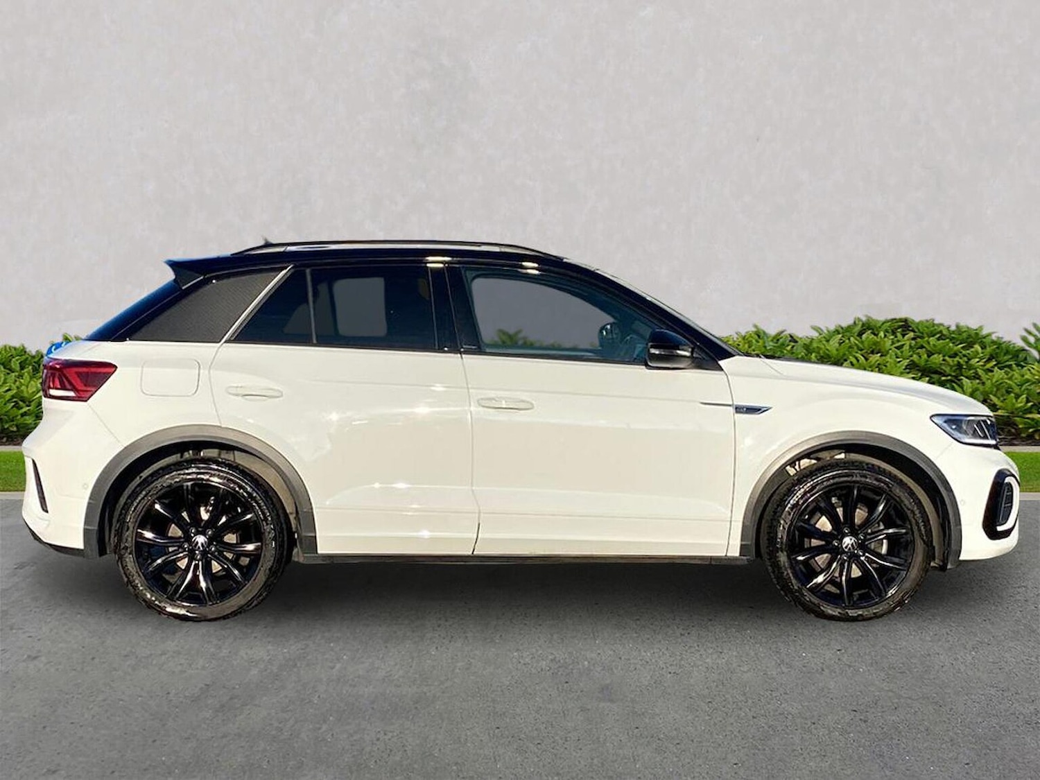 Used Volkswagen T-Roc 2023 for sale - 76821697: Photo 3