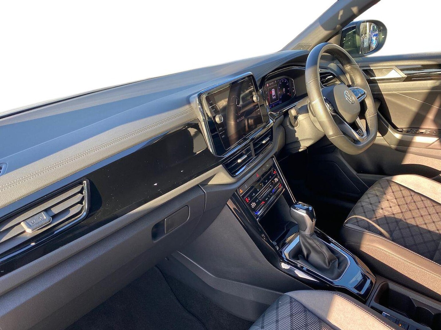 Used Volkswagen T-Roc 2023 for sale - 76821697: Photo 7