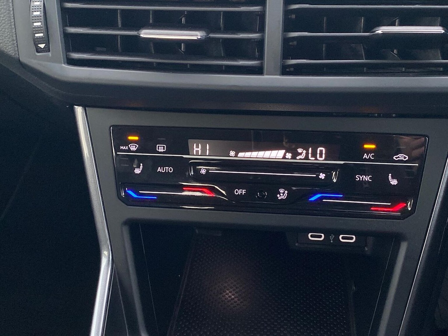 Used Volkswagen Polo 2024 for sale - 76832045: Photo 12