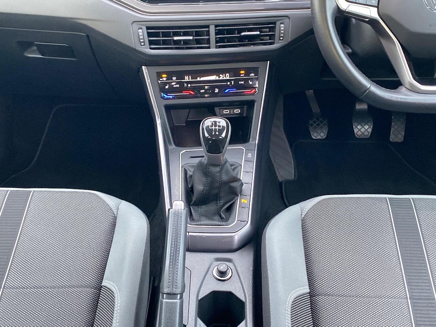 Used Volkswagen Polo 2024 for sale - 76832045: Photo 13