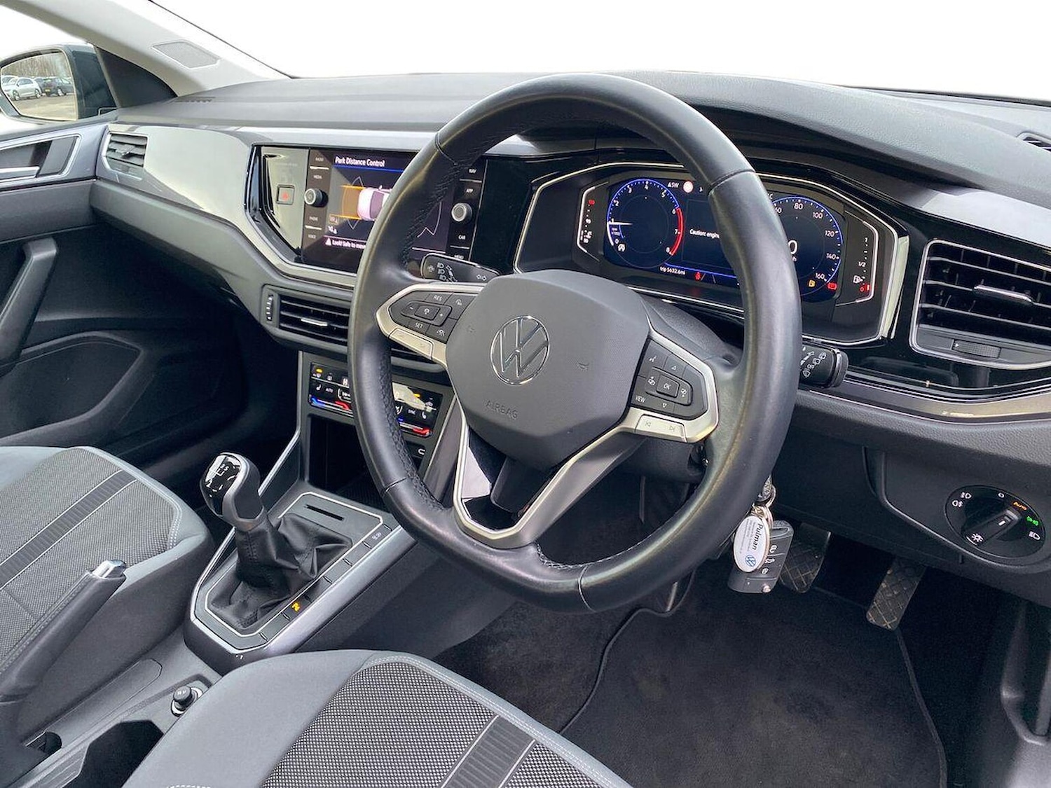 Used Volkswagen Polo 2024 for sale - 76832045: Photo 15