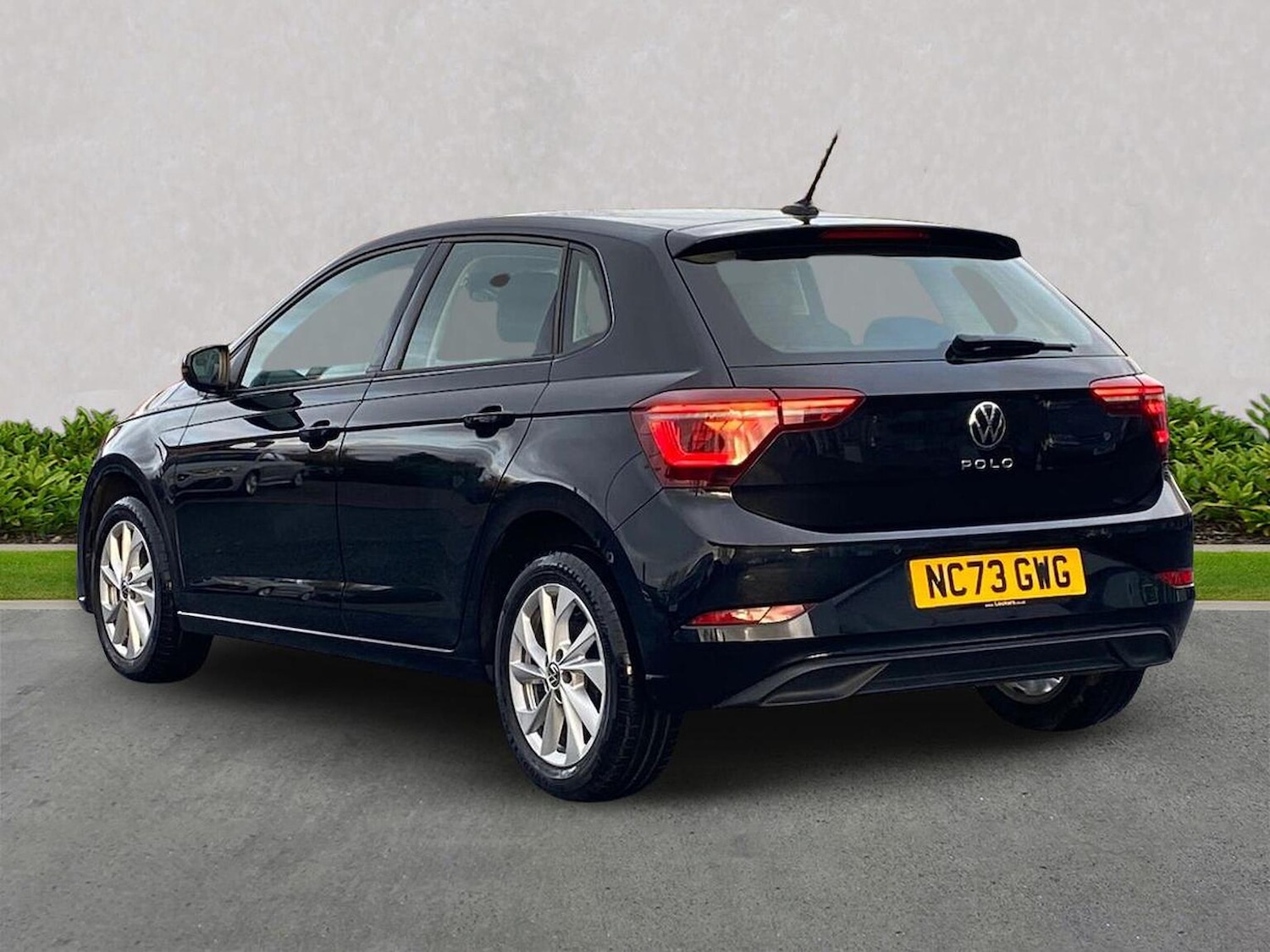 Used Volkswagen Polo 2024 for sale - 76832045: Photo 2