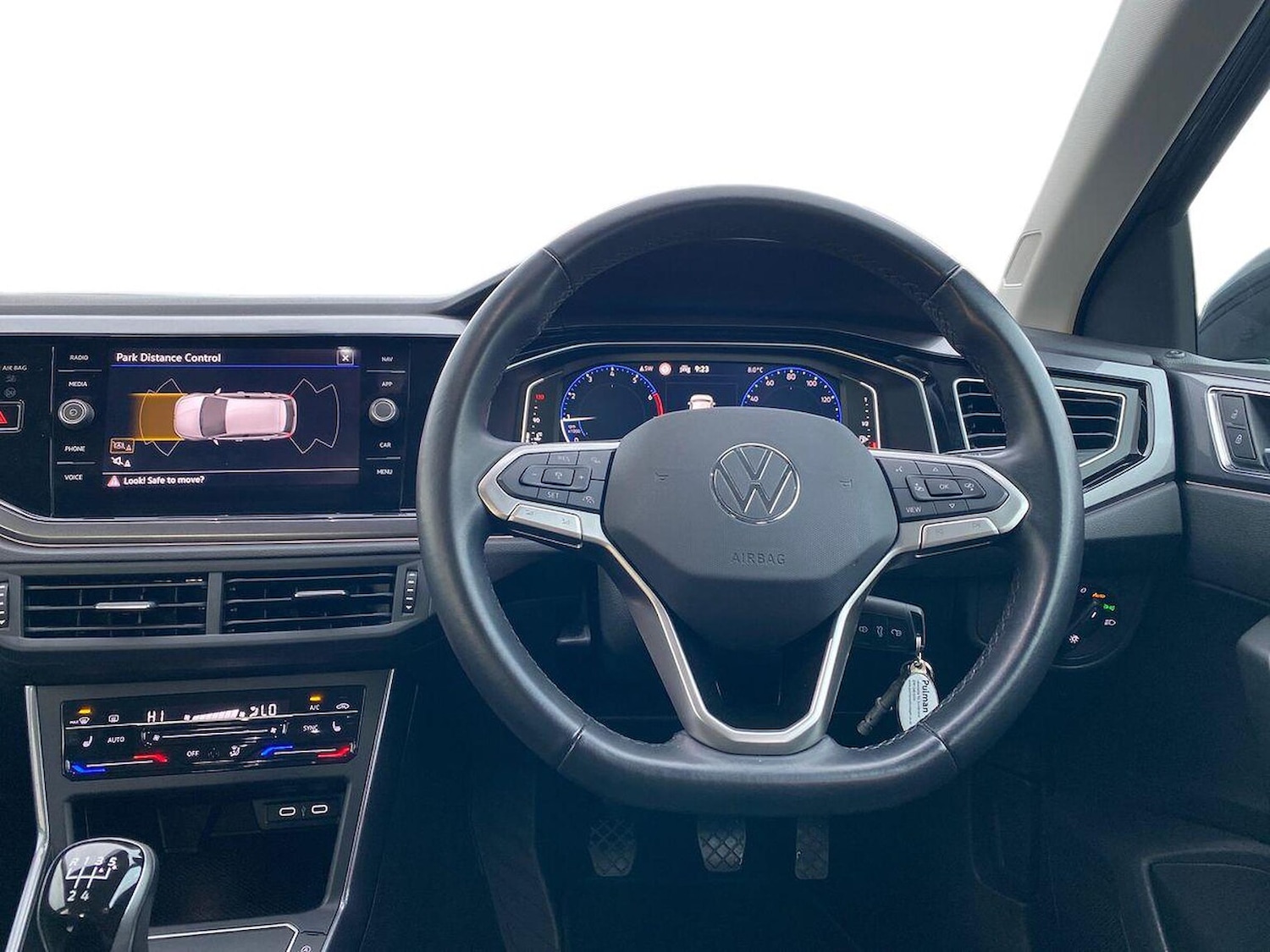 Used Volkswagen Polo 2024 for sale - 76832045: Photo 9