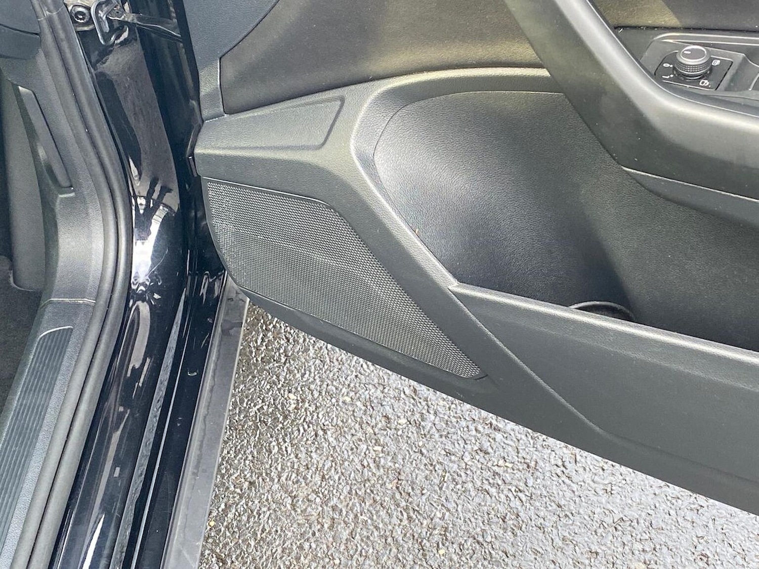 Used Volkswagen T-Roc 2022 for sale - 76986995: Photo 30