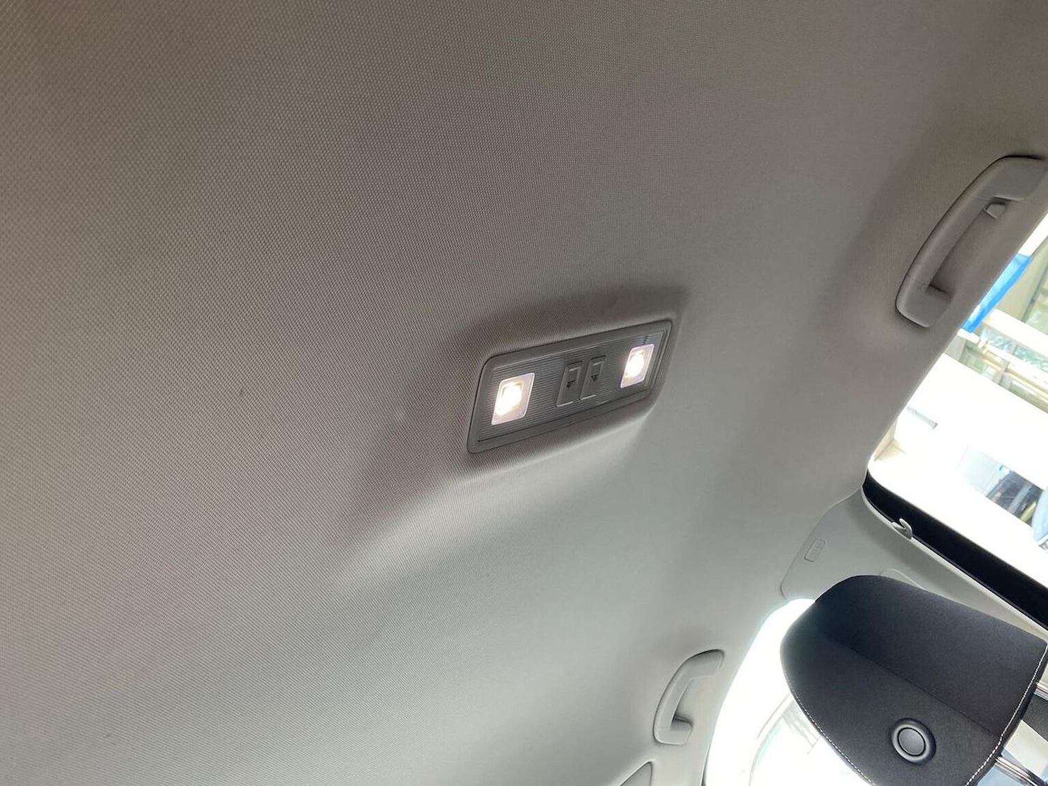 Used Volkswagen T-Roc 2022 for sale - 76986995: Photo 31